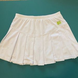 kids white pleated skirt